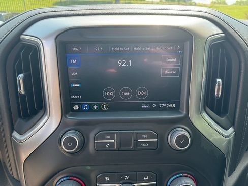 Used 2022 Chevrolet Silverado 3500 LT w/ Convenience Package AWD/4WD image 9