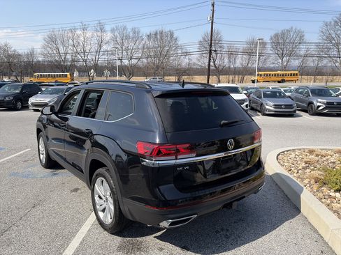 Used 2023 Volkswagen Atlas SE image 6