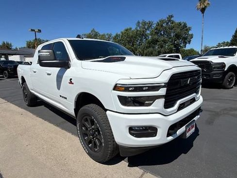 New 2026 RAM 2500 Laramie AWD/4WD image 2