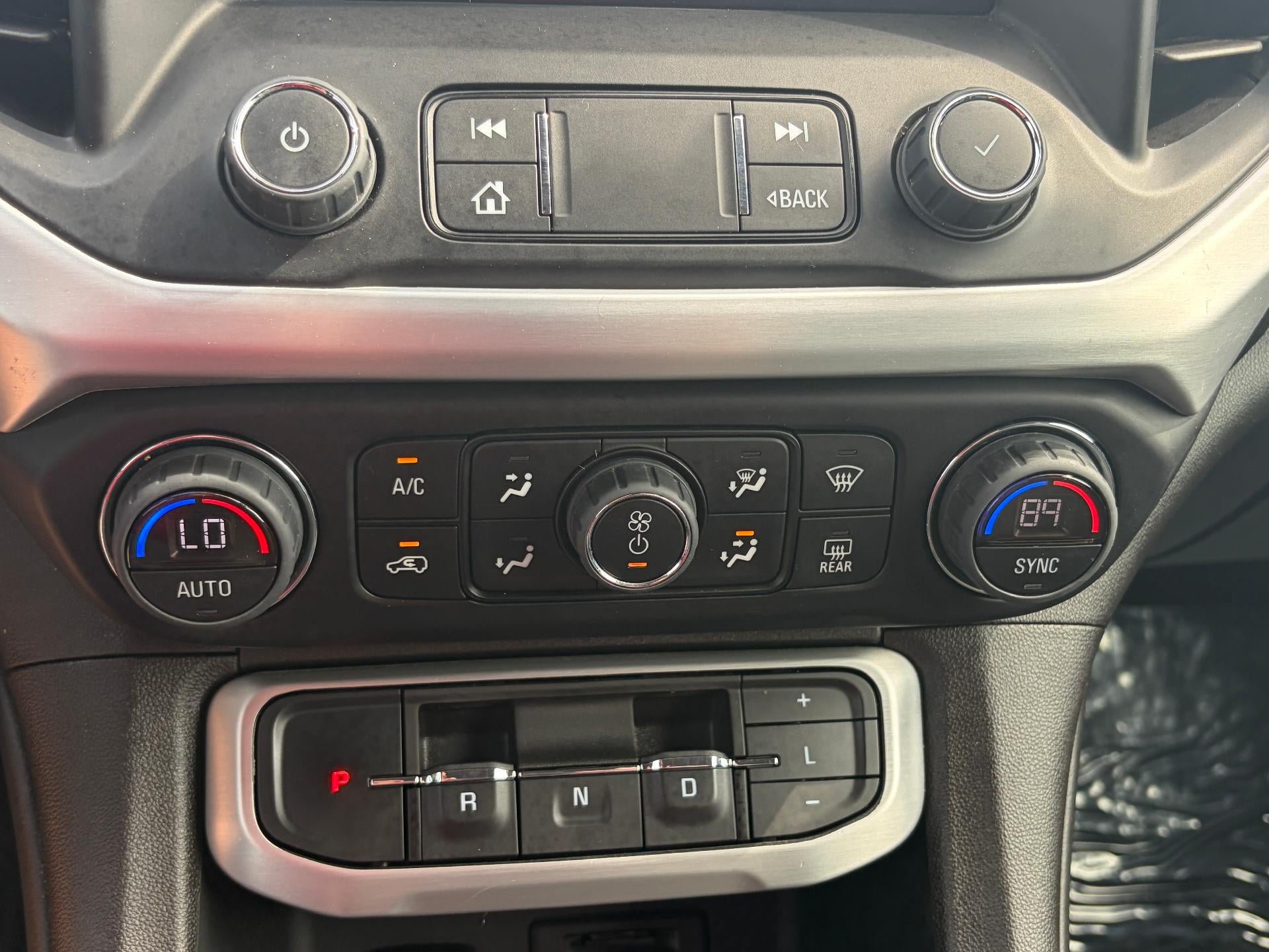 Used 2023 GMC Acadia SLT FWD image 24