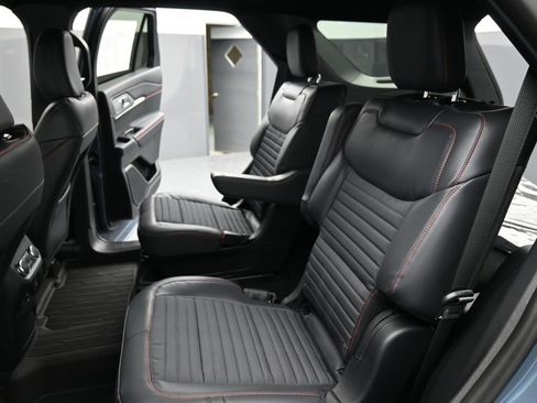 New 2026 Ford Explorer ST-Line image 31