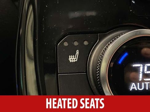 Used 2022 Toyota Highlander XLE AWD/4WD image 19