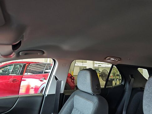 Used 2023 Chevrolet Equinox LT AWD/4WD image 20