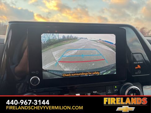 Used 2023 Toyota Highlander L image 24