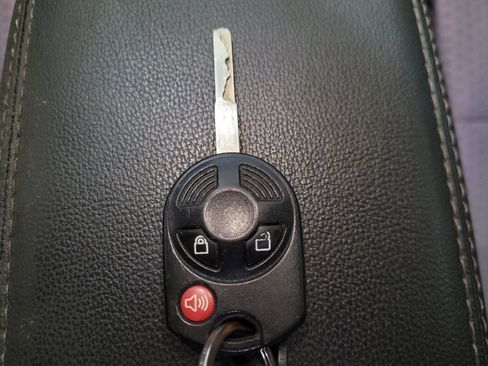 Used 2017 Ford Escape SE AWD/4WD image 32