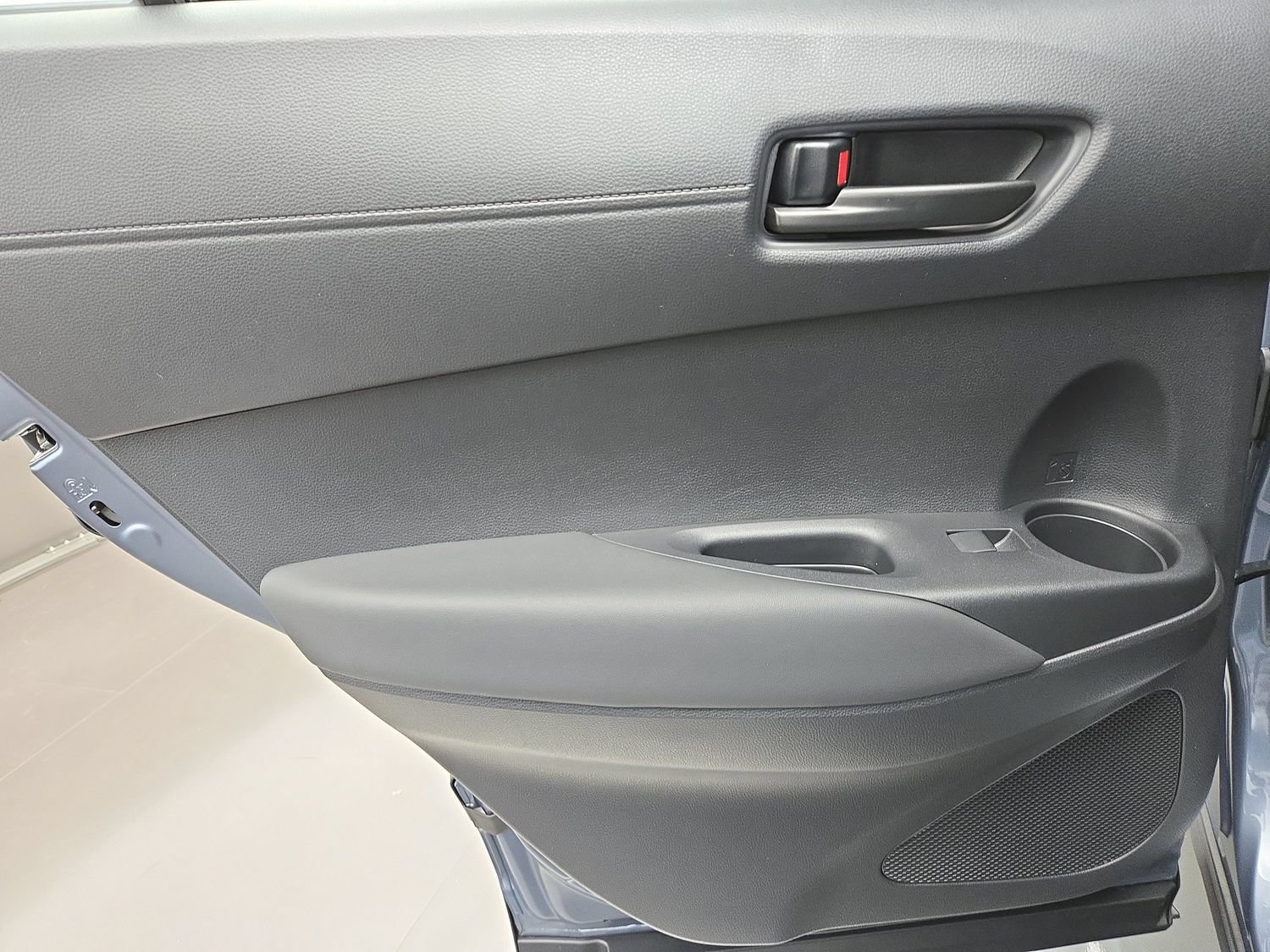 New 2026 Toyota Corolla Cross LE w/ Moonroof Package FWD image 19
