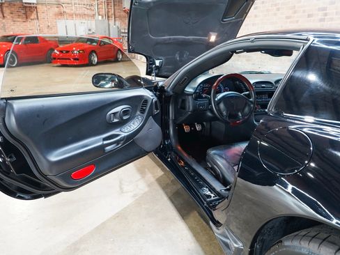 Used 2003 Chevrolet Corvette Z06 w/ Memory Package, 3 Drivers RWD image 35