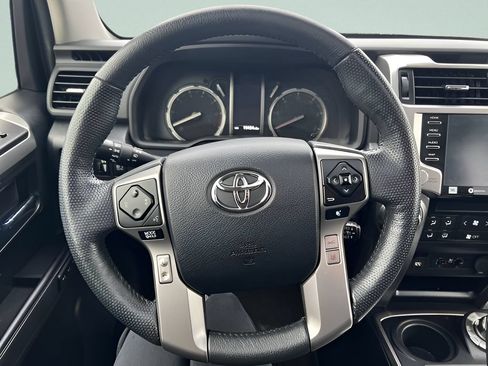 Used 2024 Toyota 4Runner Limited AWD/4WD image 15