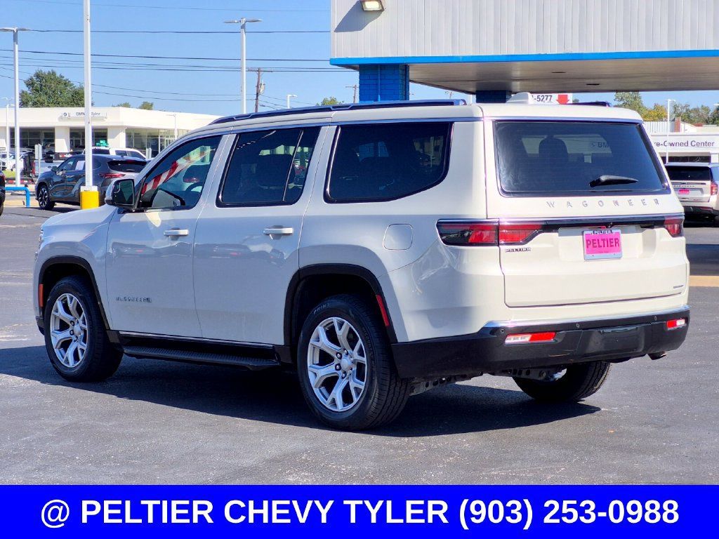 Used 2022 Jeep Wagoneer Series II RWD image 4