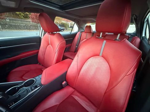 Used 2020 Toyota Camry XSE image 23