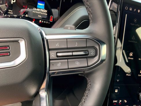 Used 2025 GMC Yukon Elevation AWD/4WD image 22