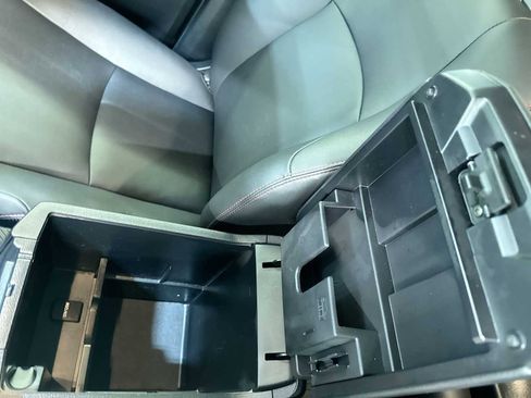 Used 2024 Toyota 4Runner TRD Off-Road Premium w/ Off Road Premium Plus Package image 29