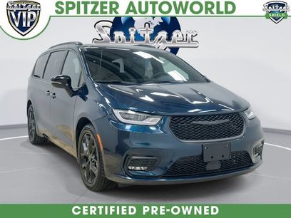 Used 2025 Chrysler Pacifica Limited