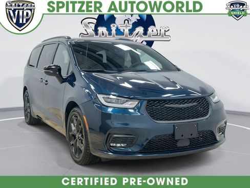 Used 2025 Chrysler Pacifica Limited FWD image 1