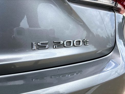 Used 2017 Lexus IS 200t F Sport w/ F Sport Package RWD image 10