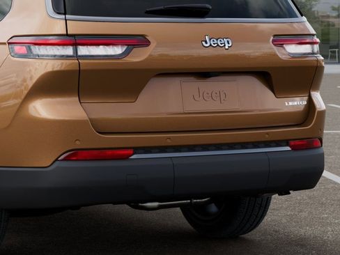 New 2026 Jeep Grand Cherokee L Limited w/ Limited Altitude Package RWD image 14