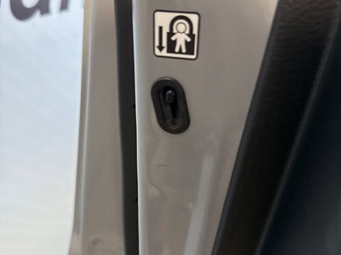 Used 2019 Toyota Tacoma TRD Sport image 30