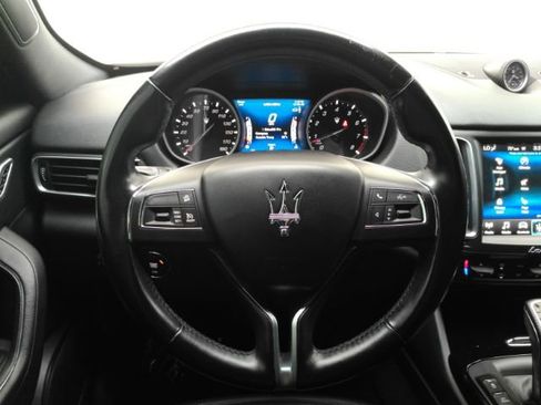 Used 2019 Maserati Levante AWD/4WD image 33