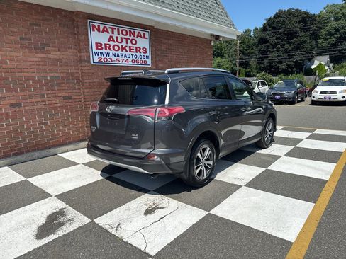 Used 2016 Toyota RAV4 XLE AWD/4WD image 3