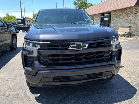 Used 2023 Chevrolet Silverado 1500 RST w/ Convenience Package II AWD/4WD image 2