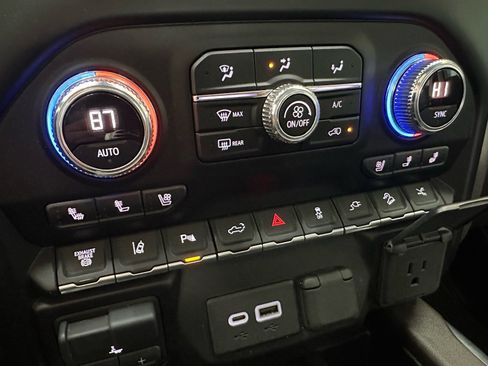 Used 2022 GMC Sierra 2500 Denali w/ Denali Ultimate Package image 43