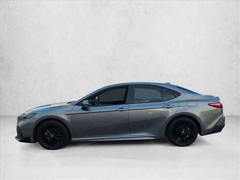 Used 2026 Toyota Camry SE w/ Multimedia Upgrade Package image 8