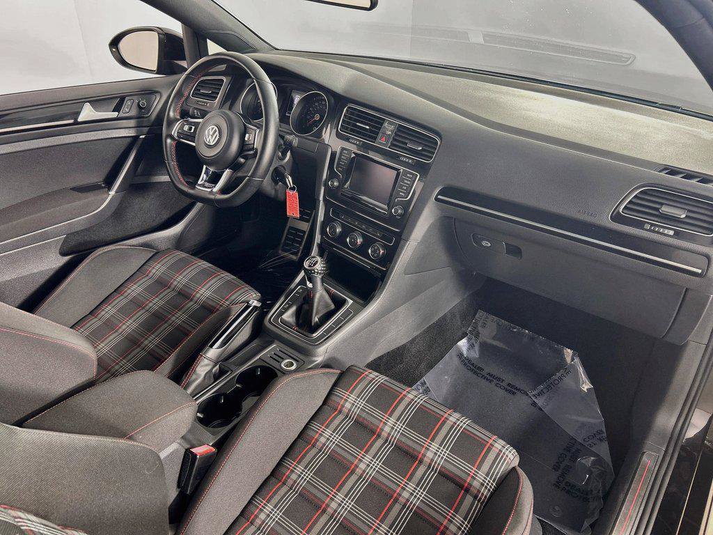 Used 2015 Volkswagen GTI S FWD image 27
