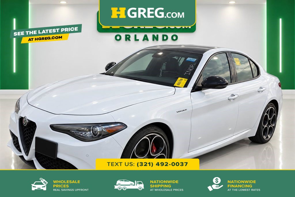 Used 2022 Alfa Romeo Giulia Veloce RWD image 1