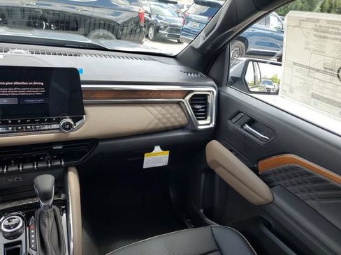 New 2026 GMC Canyon Denali AWD/4WD image 15