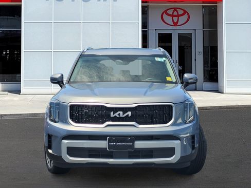 Used 2023 Kia Telluride EX AWD/4WD image 2