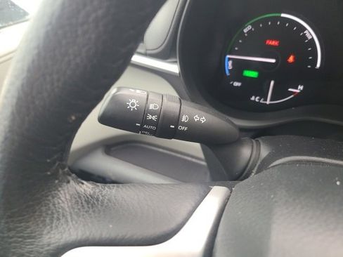 Used 2023 Toyota Sienna XLE image 21