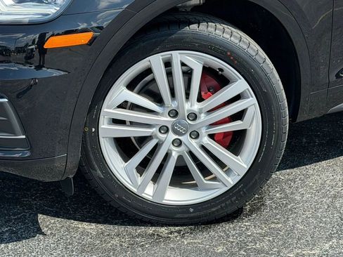 Used 2020 Audi Q5 2.0T Premium Plus w/ Premium Plus Package AWD/4WD image 3