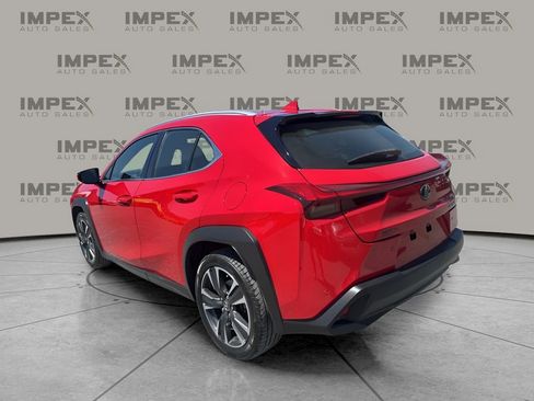 Used 2019 Lexus UX 200 w/ Premium Package image 3