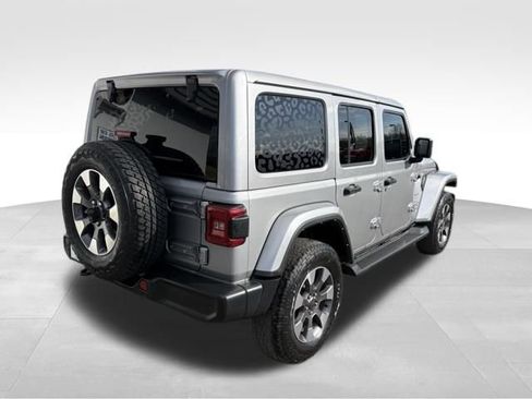 Used 2021 Jeep Wrangler Unlimited Sahara image 2
