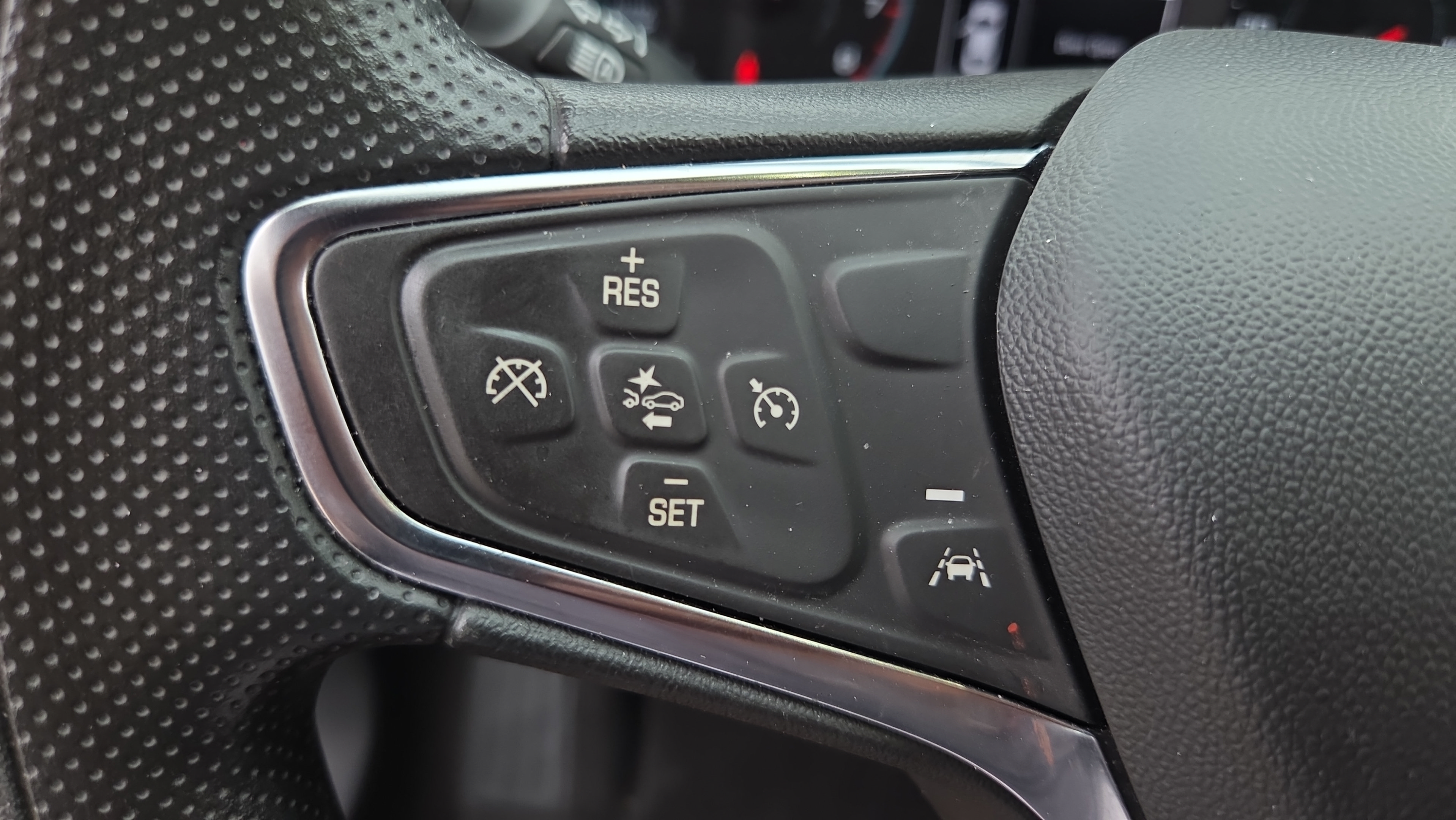 Used 2025 Chevrolet Malibu LT FWD image 24