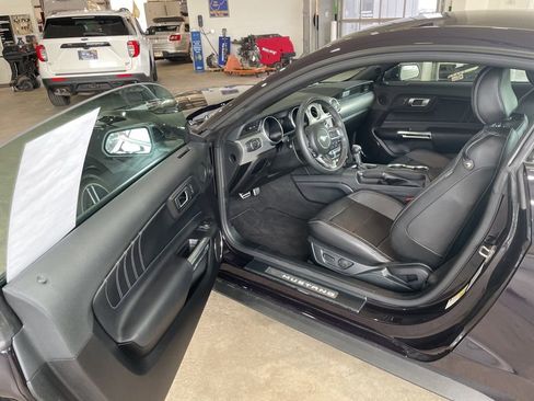 Used 2022 Ford Mustang Premium image 11