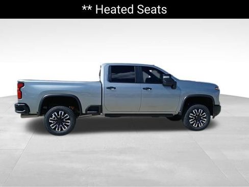Used 2026 Chevrolet Silverado 2500 ZR2 AWD/4WD image 6