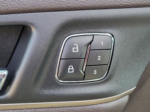 Used 2019 Lincoln MKC Select w/ Select Plus Package image 26