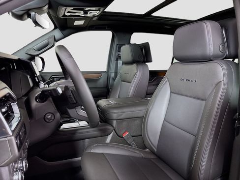New 2026 GMC Yukon XL Denali w/ Denali Reserve Package AWD/4WD image 21