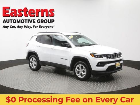 Used 2024 Jeep Compass Latitude AWD/4WD image 47