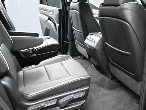 Certified 2024 Cadillac Escalade Premium Luxury AWD/4WD image 20