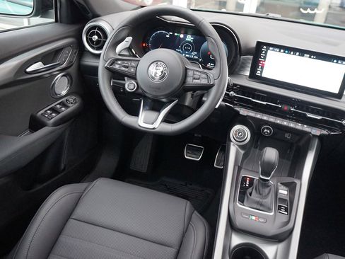 New 2024 Alfa Romeo Tonale Veloce image 31