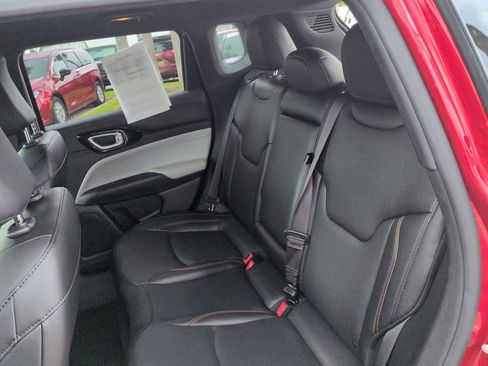 Certified 2024 Jeep Compass Limited w/ Elite Group AWD/4WD image 13
