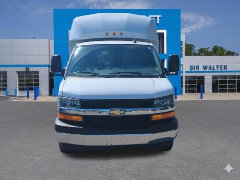 Used 2025 Chevrolet Express 3500 w/ Power Convenience Package RWD image 9