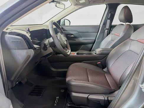 Certified 2025 Nissan Kicks SR AWD/4WD image 17