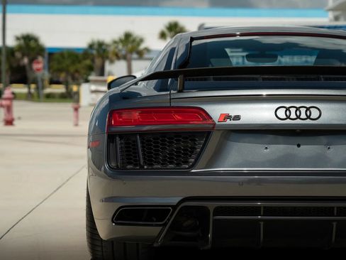 Used 2018 Audi R8 V10 RWD image 86