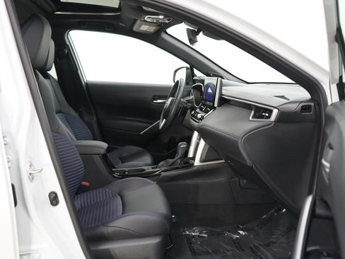 Used 2024 Toyota Corolla Cross AWD Hybrid w/ Convenience Package image 10