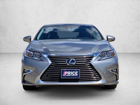 Used 2018 Lexus ES 350 w/ Ultra Luxury Package FWD image 2
