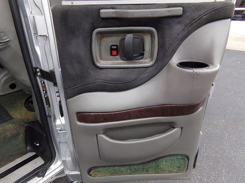 Used 2013 GMC Savana 2500 Extended image 76