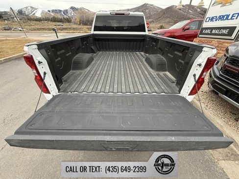 Used 2023 Chevrolet Silverado 3500 LT w/ Convenience Package image 7